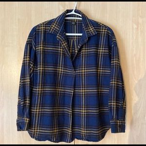 UNIQLO women’s longs sleeve loose-fit shirt